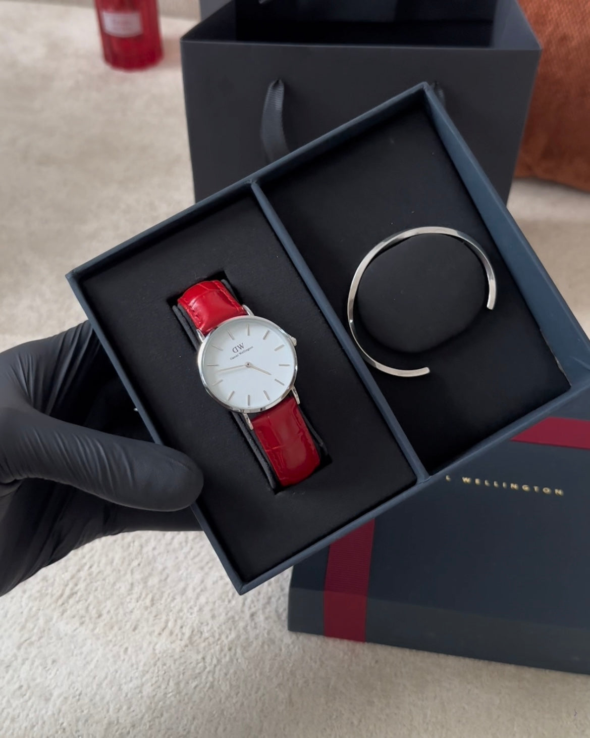 DANIEL WELLINGTON AVEC BRACELET ( FEMME )