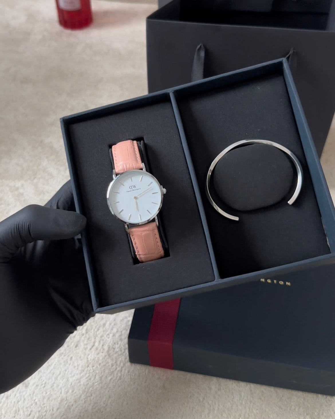 DANIEL WELLINGTON AVEC BRACELET ( FEMME )