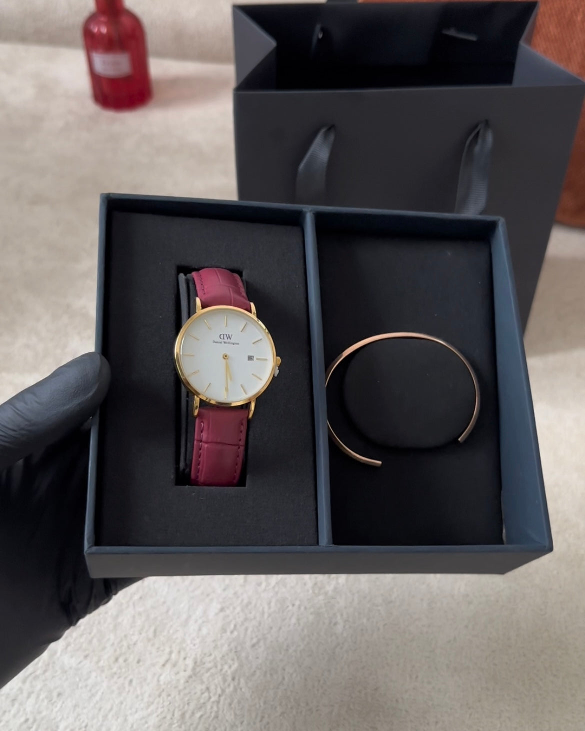 DANIEL WELLINGTON AVEC BRACELET ( FEMME )